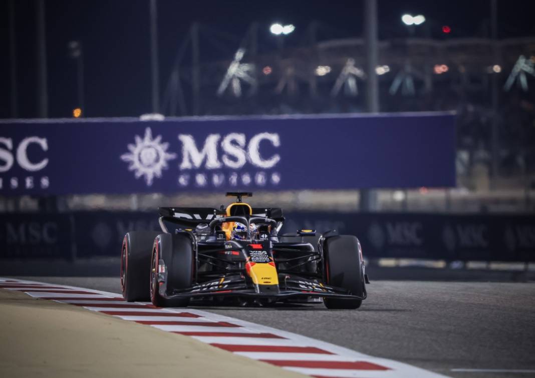 F1'de sezonun ilk yarışı Bahreyn Grand Prix'sini Verstappen kazandı 12